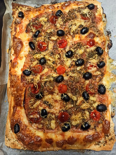 Una foto de Pizza fina y fácil 🍕