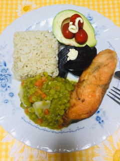 Una foto de Arverjitas con pescado frito!!