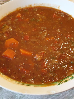 Una foto de Potaje ligero de lentejas viudas (con verduras) en olla exprés