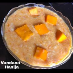 A picture of Mango Kulfi.