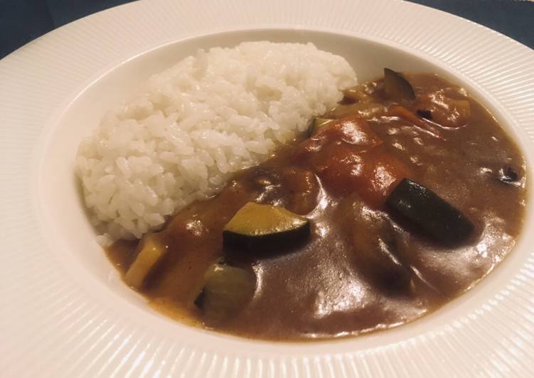 Vegetable curry with rice 