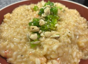 Una foto de Risotto de frutos de mar 🦐