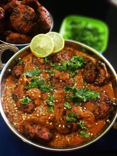 व्हेज मराठा (veg maratha recipe in marathi) रेसिपी चे मुख्य फोटो 