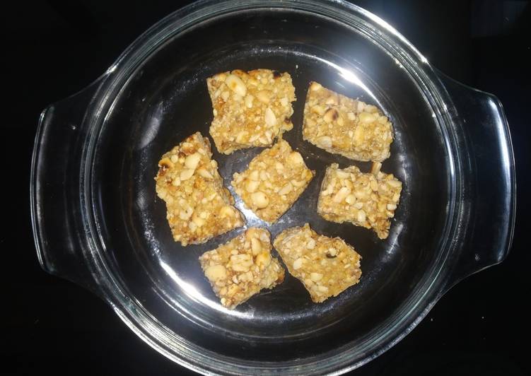Recipe of Award-winning Peanut cake kappalandi mittai