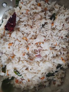 பூண்டு சாதம்(garlic rice recipe in tamil) செய்முறை முக்கிய புகைப்படம்