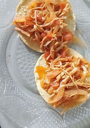 Una foto de Tinga con carne para desebrar (puerco)