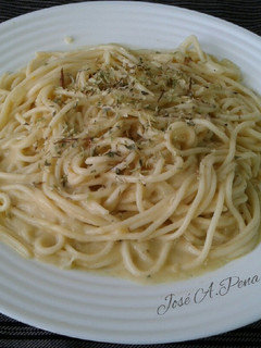 Una foto de Espaguetis con crema mixta, de bechamel y Velouté