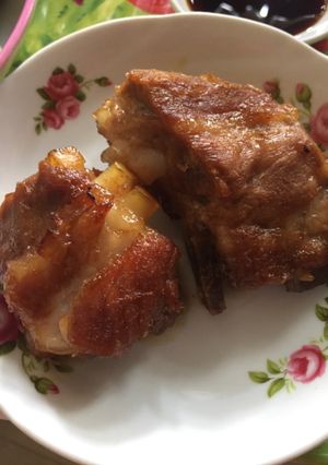 Hình của món Sườn nướng sốt me.