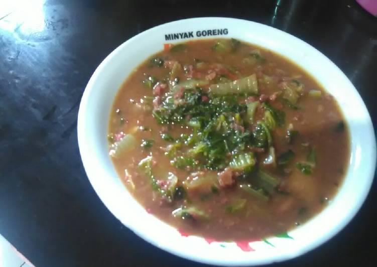 Tumis sawi putih kornet sapi