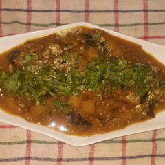 A picture of Potato eggplant curry.