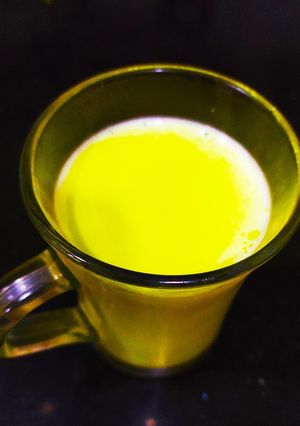 हल्दी दूध (haldi doodh recipe in Hindi) रेसिपी मुख्य फोटो
