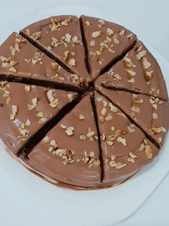 عکسی از دستور کیک بمب شکلاتی 😍 برای عاشقان شکلات