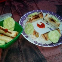 A picture of Fried bread roll.