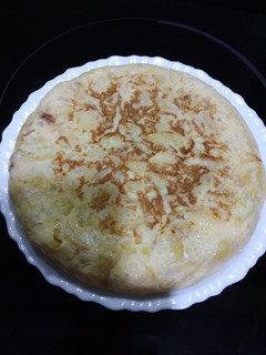 Una foto de Tortilla sana de calabacín y patata