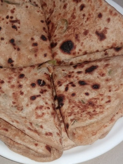 मूली के पराठे (Mooli ke parathe recipe in hindi) रेसिपी मुख्य फोटो