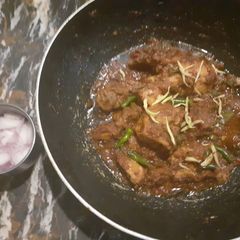 A picture of Chicken karahi.