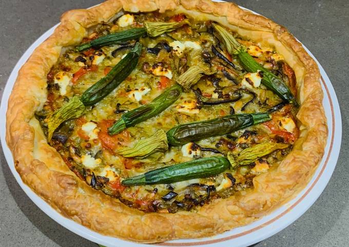 Corsican pie with zucchini flowers