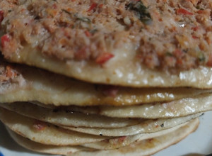 Фото Пицца Лахмаджун (с фаршем) турецкая кухня.