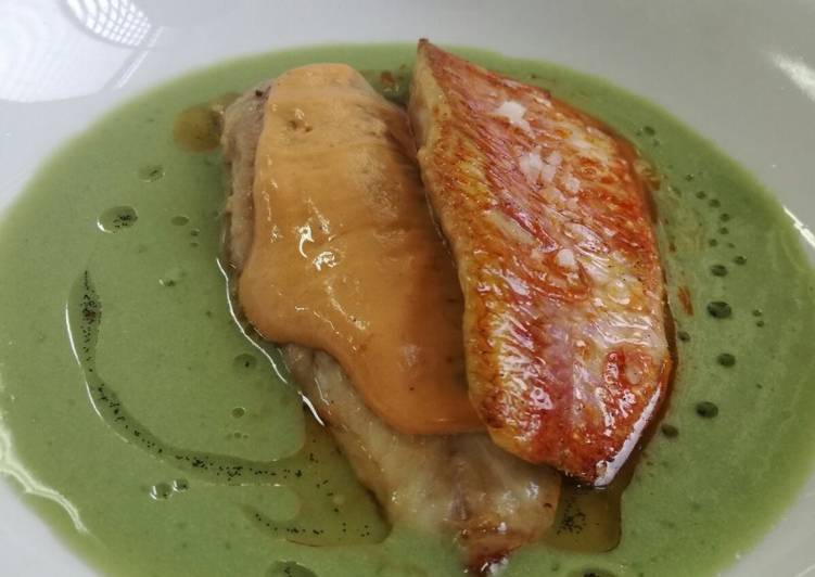 Salmonete con parmentier de su hígado y jugo de alcachofa