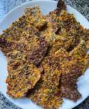 Crackers Keto de Semillas, Zanahoria y Queso