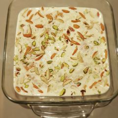 A picture of Rabdi Cake.