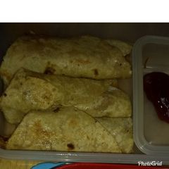 A picture of Pizza rolls.
