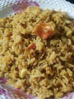 தலைப்பு : பச்சை பயறு சாதம்(green gram rice recipe in tamil) செய்முறை முக்கிய புகைப்படம்