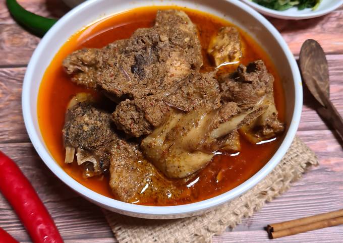 Kalio Ayam Padang (gulai ayam)