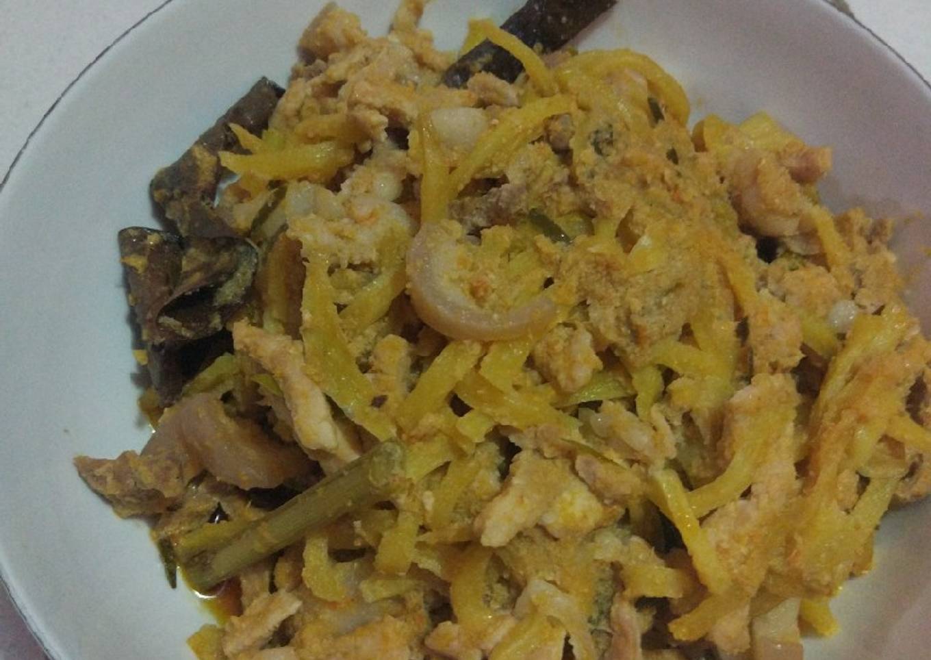 Babi rica2 kemiri (non halal!)