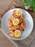 Spaghetti Aglio Olio dengan Telur Rebus
