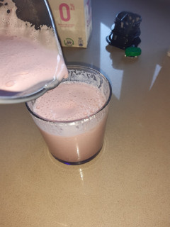Una foto de Batido de fresa con Mambo de Cecotec