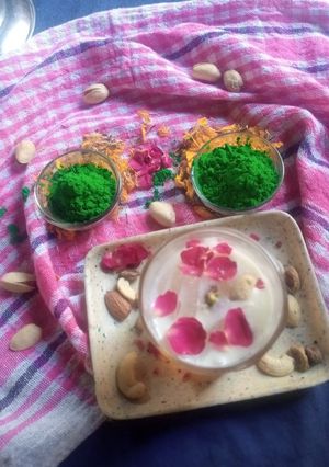 হোলি স্পেশাল সরবত ঠান্ডাই রেসিপির প্রধান ছবি