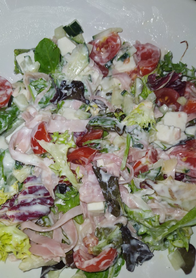 Una foto de Ensalada con pepino y yogur