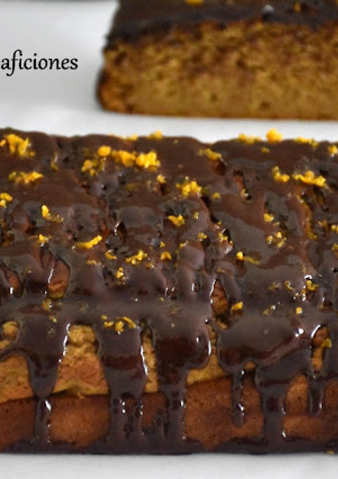 Una foto de Bizcocho de calabaza, naranja y chocolate