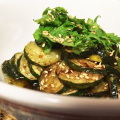 Sautéed zucchini (garnished with shiso leaves) A picture of Sautéed zucchini (garnished with shiso leaves).