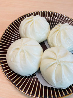 加熱冷凍中華肉包|過熱水蒸氣烤箱微波爐 的食譜成品照片