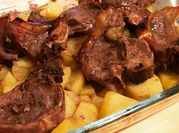 Una foto di costolette di agnello