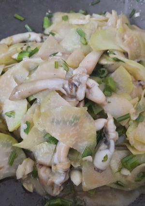 Hình của món Su hào xào móng tay.