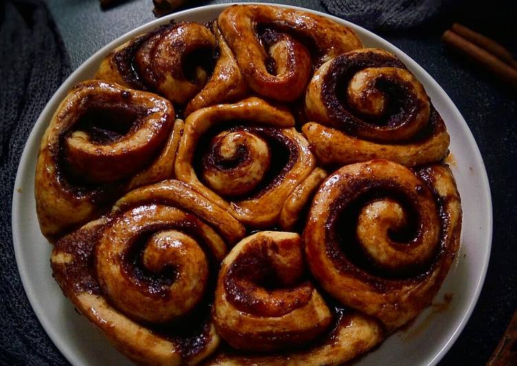 Resep: Sticky Cinnamon Rolls Yang Mudah