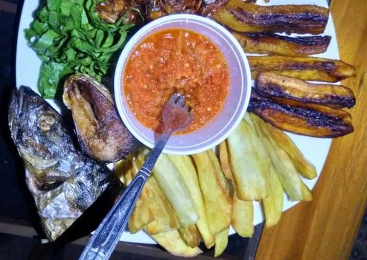 Easiest Way to Winter To Try At Home Fried sweet potatoes,plantain,fish with vegetable and pepper sauce