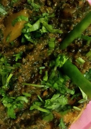 A picture of Bathua and potato sabzi.