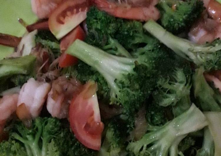 Resep Tumis brokoli mix udang yang Sempurna