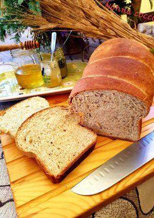 Foto di Pane in cassetta con farina multicereali e lievito madre