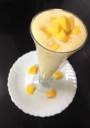 मैँगो शेक (mango shake recipe in Hindi) रेसिपी मुख्य फोटो