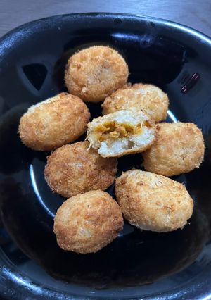 Foto resep Combro : Singkong kelapa isi Oncom