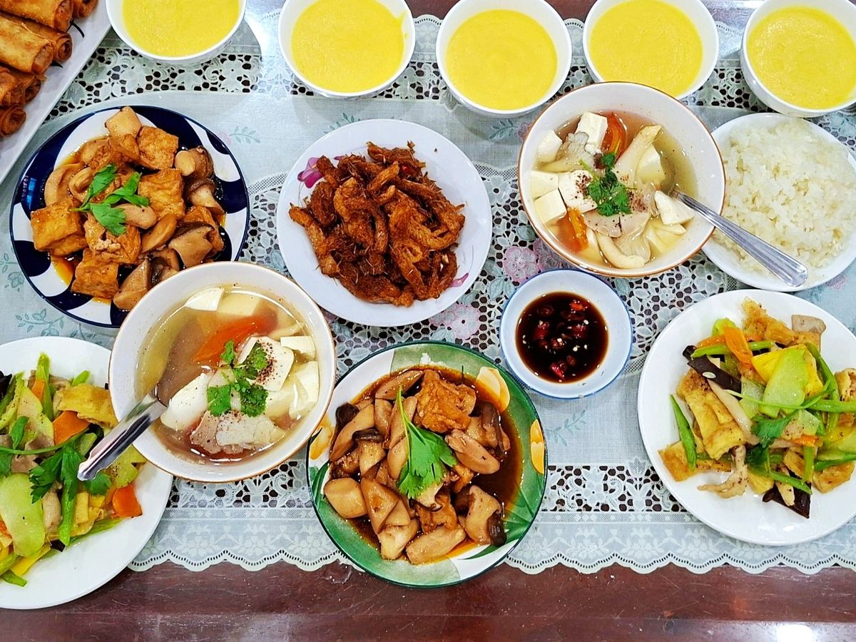 Mâm cơm chay Lễ Phật Đản