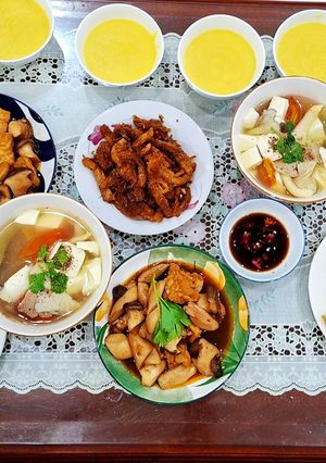 Hình của món Mâm cơm chay Lễ Phật Đản.