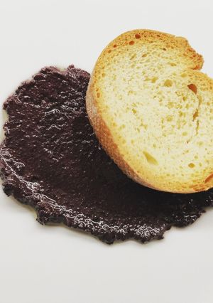 Foto di Crema di olive taggiasche