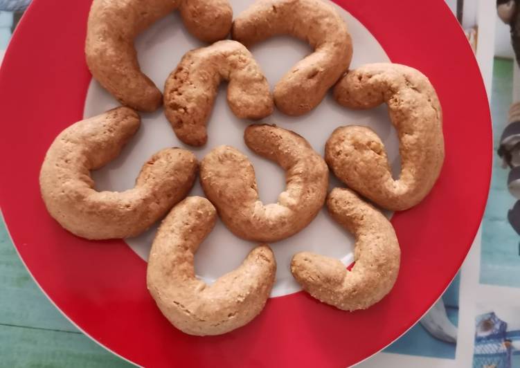 Orascine (galletas de nueces en forma de media luna) con la Thermomix