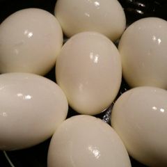 A picture of Hard Boiled Eggs.